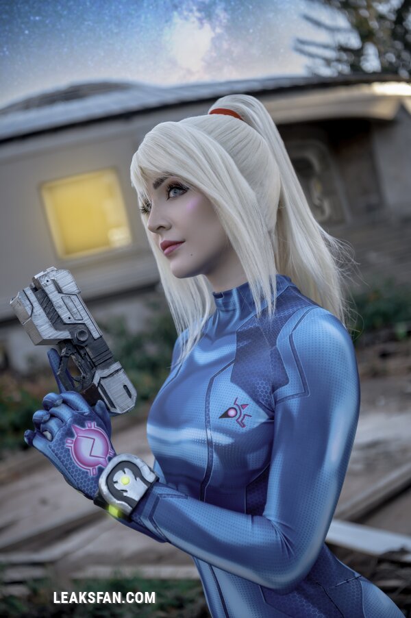 Luxlo Cosplay- Samus - 1