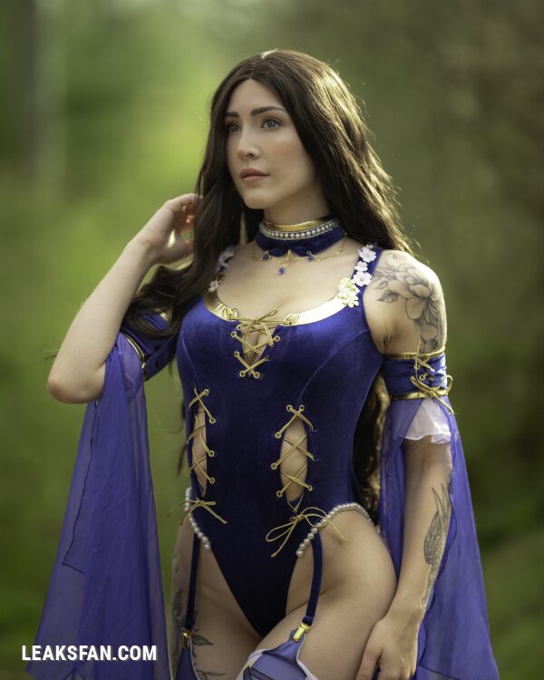 Luxlo Cosplay - Arwen Lewd - 1