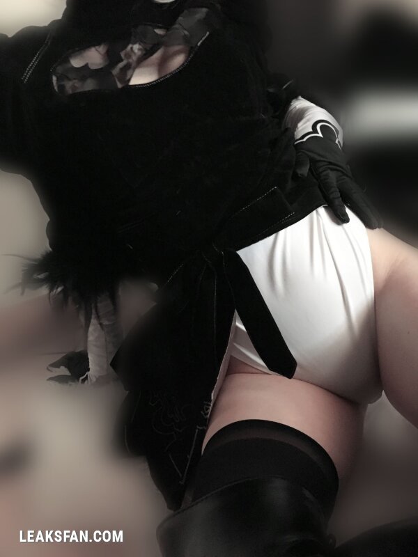 Shinuki Cosplayer - NSFW - 0