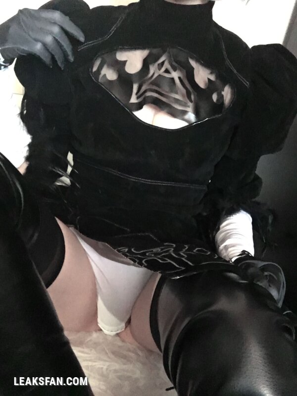 Shinuki Cosplayer - NSFW - 0