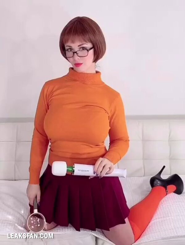 Larkin Love - Velma (Scooby Doo) - 11