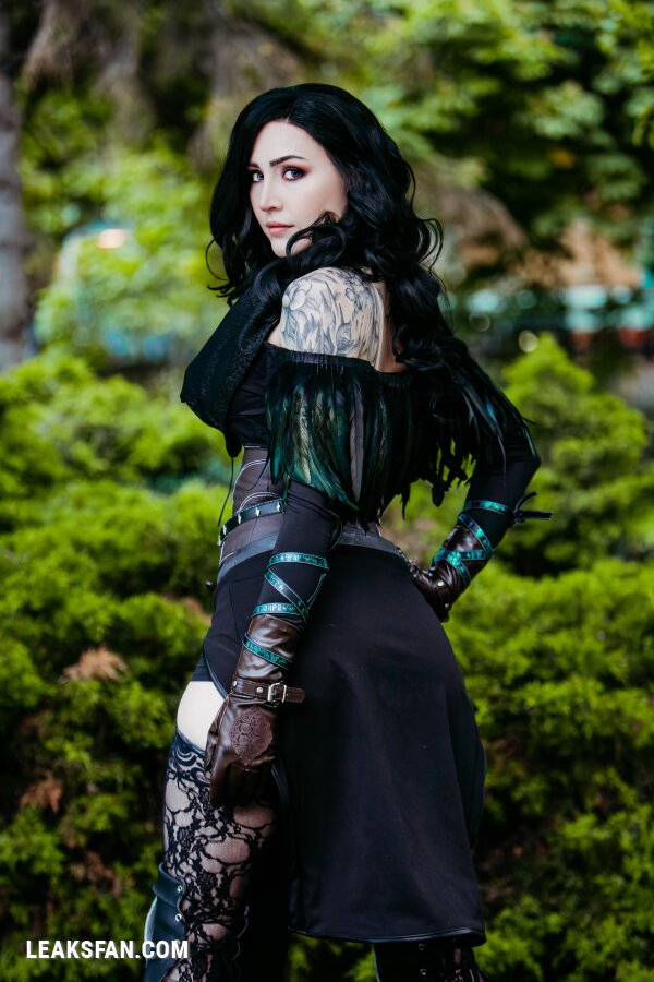 Luxlo Cosplay - Yennefer - 0