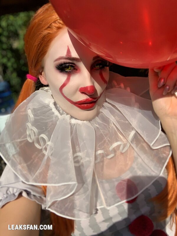 Holly Wolf - Pennywise - 11