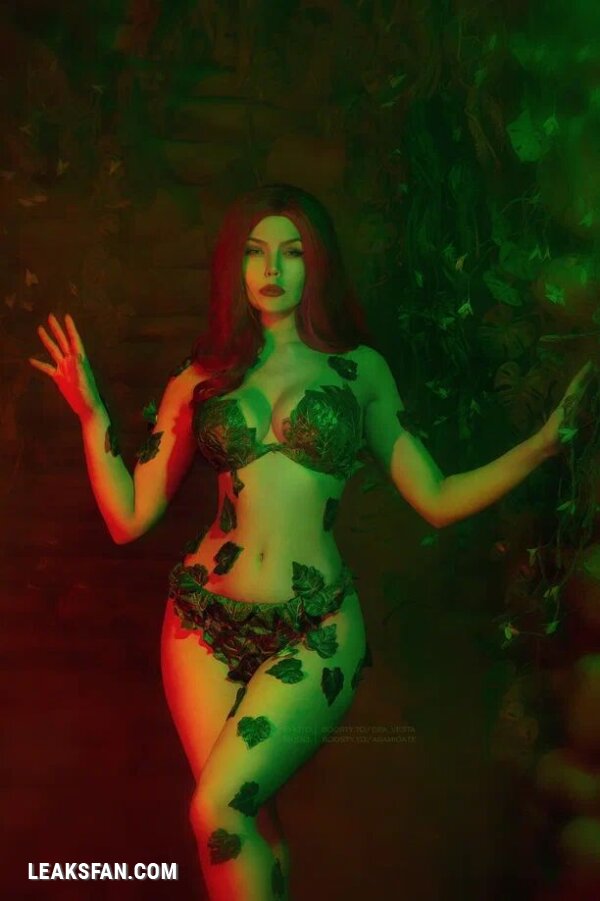 Asami Gate - Poison Ivy - 1