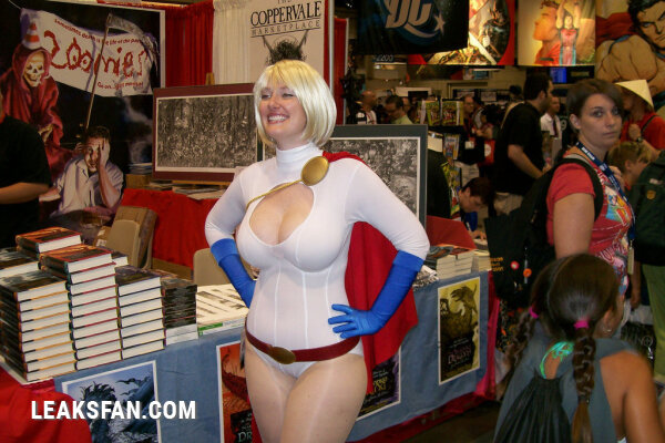 POWERGIRL - Lady Wolf Star - 2