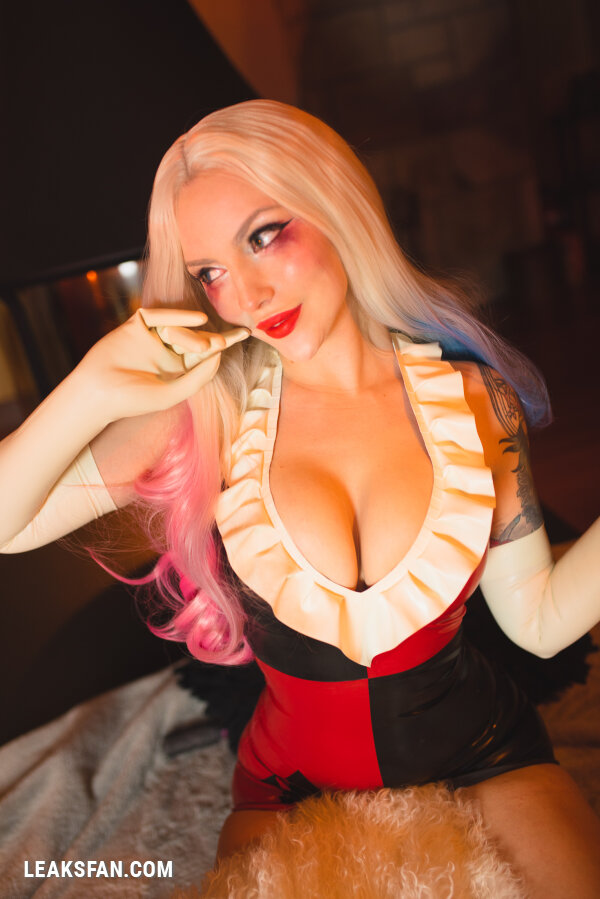 Katyuska Moonfox - Harley Quinn - 39