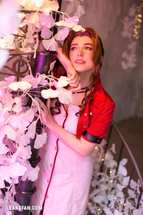 Flora Daria - Aerith - 23