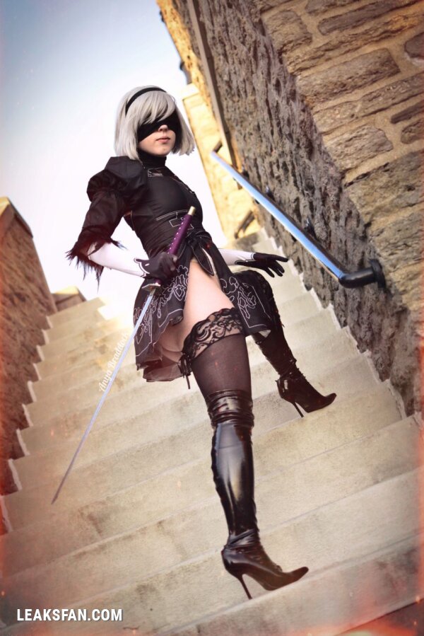 Anya Braddock - 2B (Nier Autómata) - 2