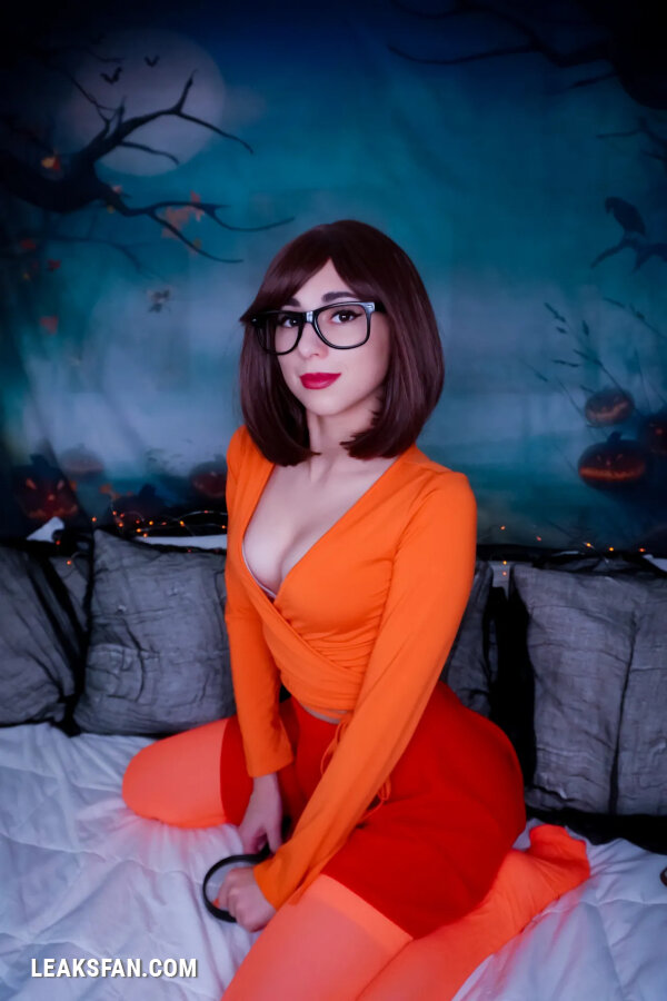 LunaRexx - Velma - 0