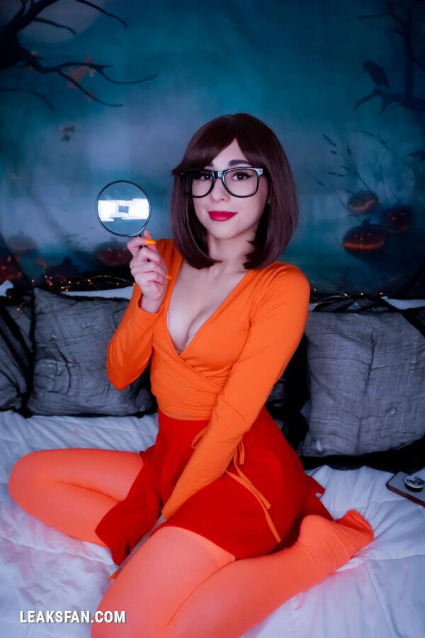 LunaRexx - Velma - 0