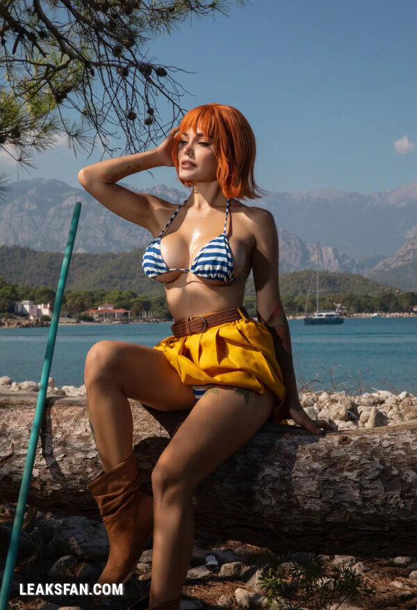 Kalinka Fox - Nami - 25