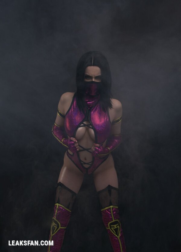 Mileena Cosplay by Anastasia Vvedenskaya - 1