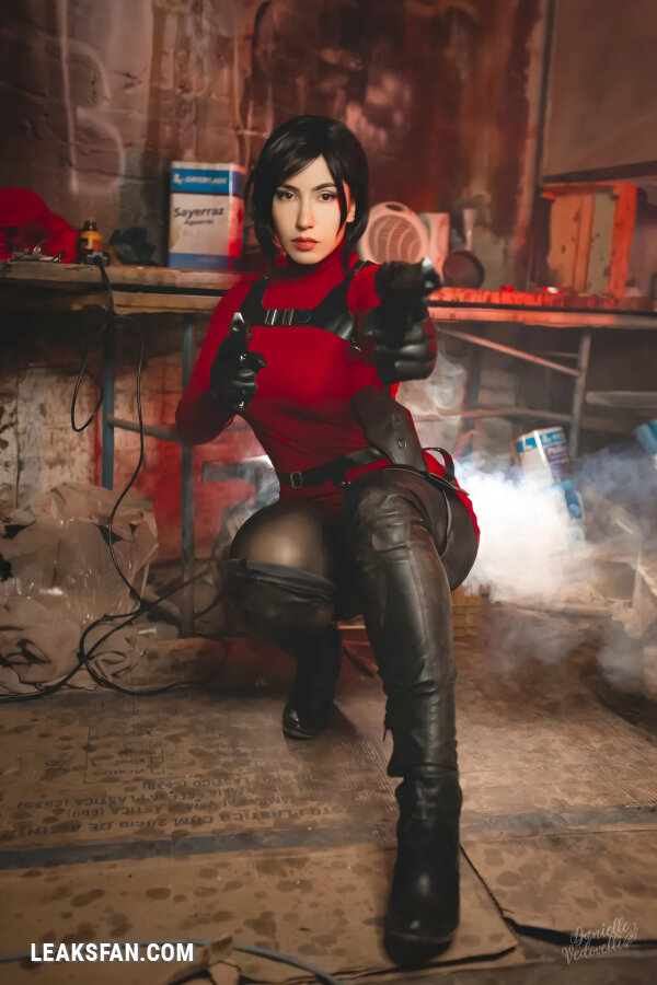 Danielle Vedovelli - Ada Wong - 11