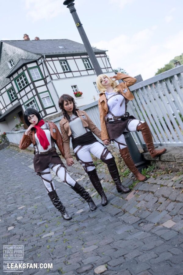 Mikomi Hokina, Virtual Geisha &amp;amp; Yuzupyon - Mikasa, Historia &amp;amp; genderbend Eren (Shingeki no kyojin) - 0