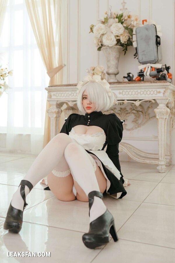 Alina Becker - 2B Maid - 11