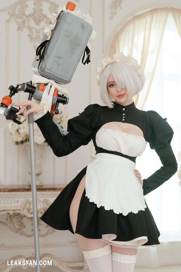 Alina Becker - 2B Maid - 15