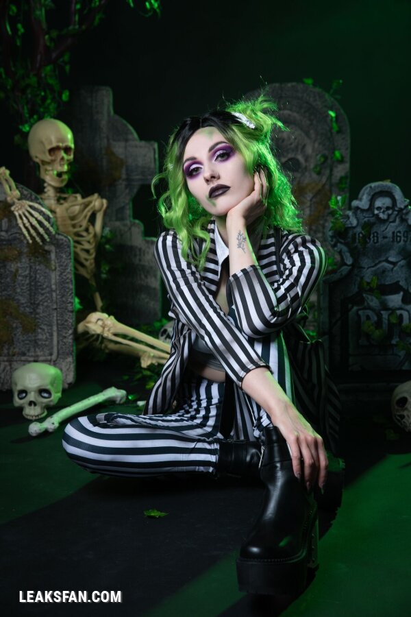 Rolyatistaylor - Beetlejuice - 1