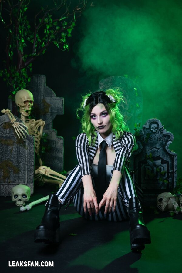 Rolyatistaylor - Beetlejuice - 43