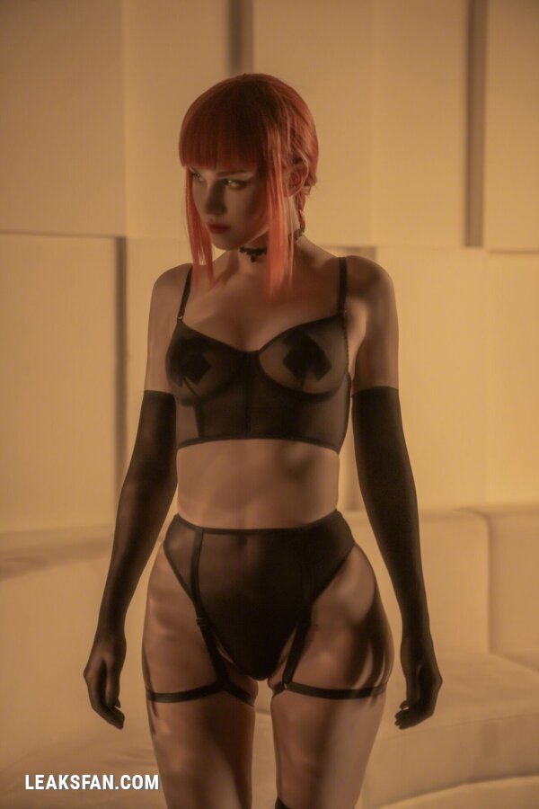 Shirogane-sama-MAKIMA-BLACK-LINGERIE - 2