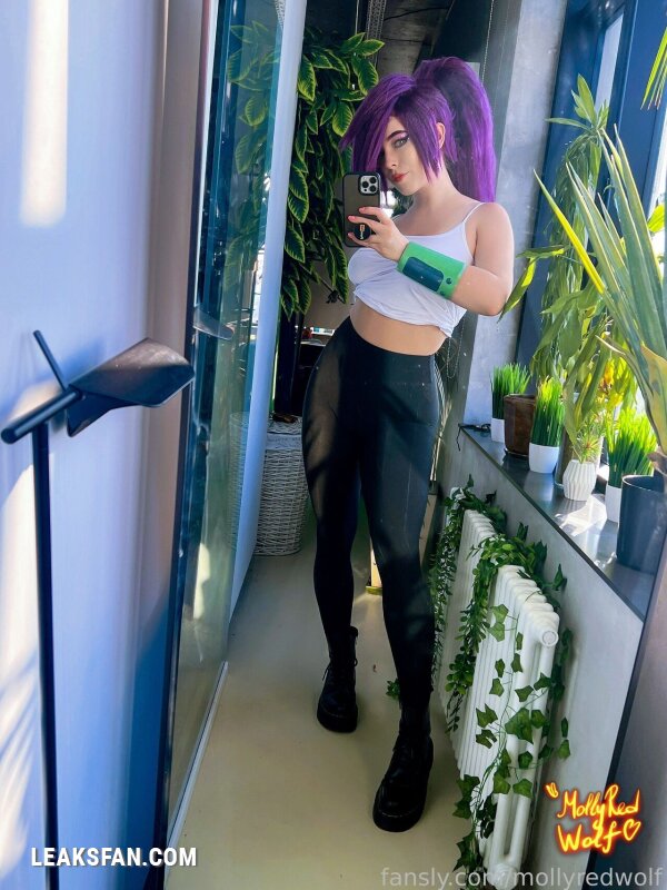 mollyredwolf leela from futurama - 29