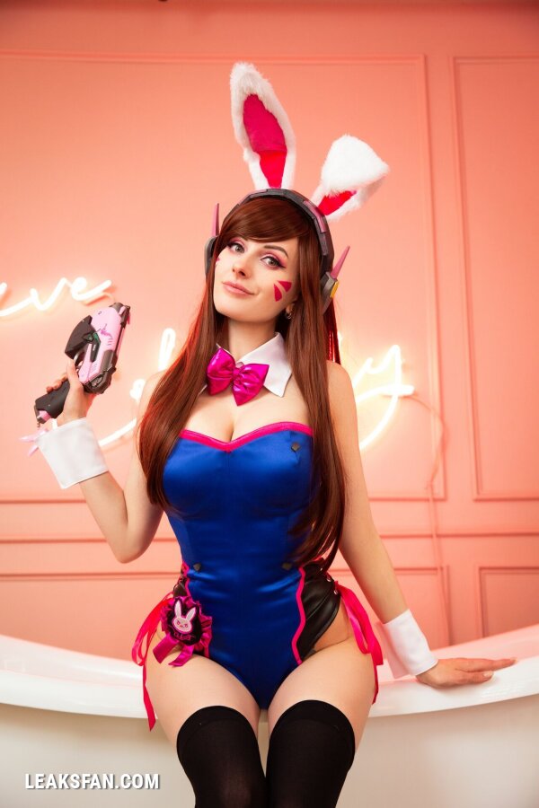 Rolyatis Taylor - D.Va Bunny Suit - 0