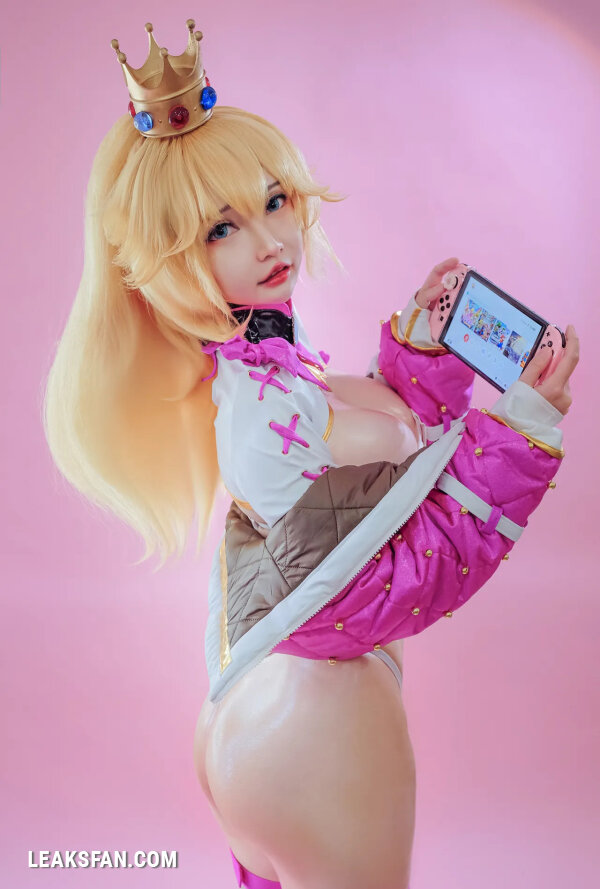 Potato Godzilla - Peach Gamer Girl - 0