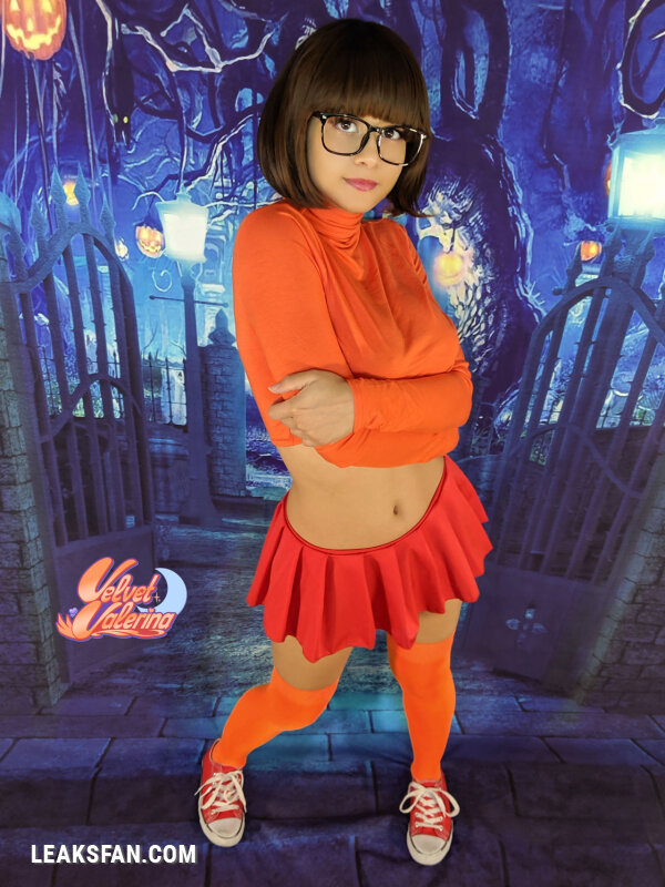 Velvet Valerina - Velma - 2