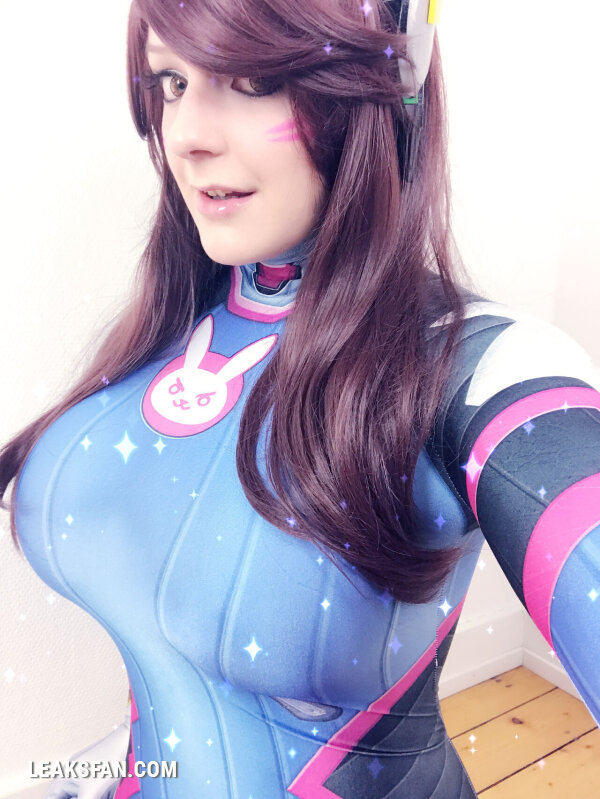 Vicki Valkyrie as D.va - 0