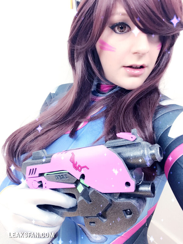 Vicki Valkyrie as D.va - 2