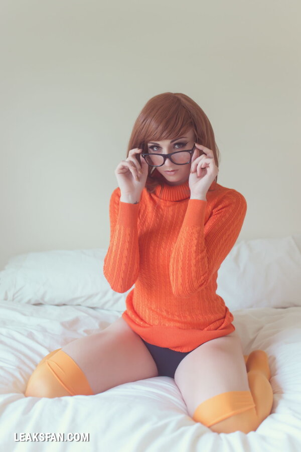 Kayla Erin as Velma Dinkley nude. Onlyfans, Patreon, Fansly leaked 40 nude photos and videos